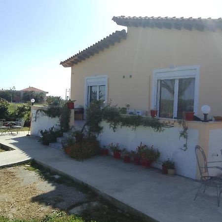 Studios Στουσ Πυργουσ Θερμησ Mytilene ภายนอก รูปภาพ