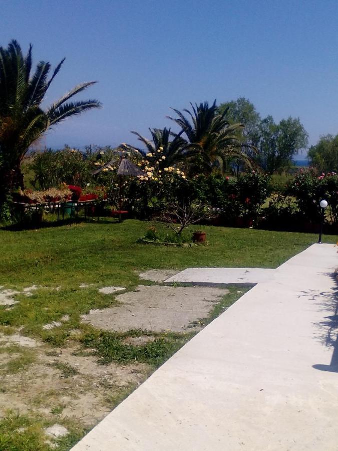 Studios Στουσ Πυργουσ Θερμησ Mytilene ภายนอก รูปภาพ