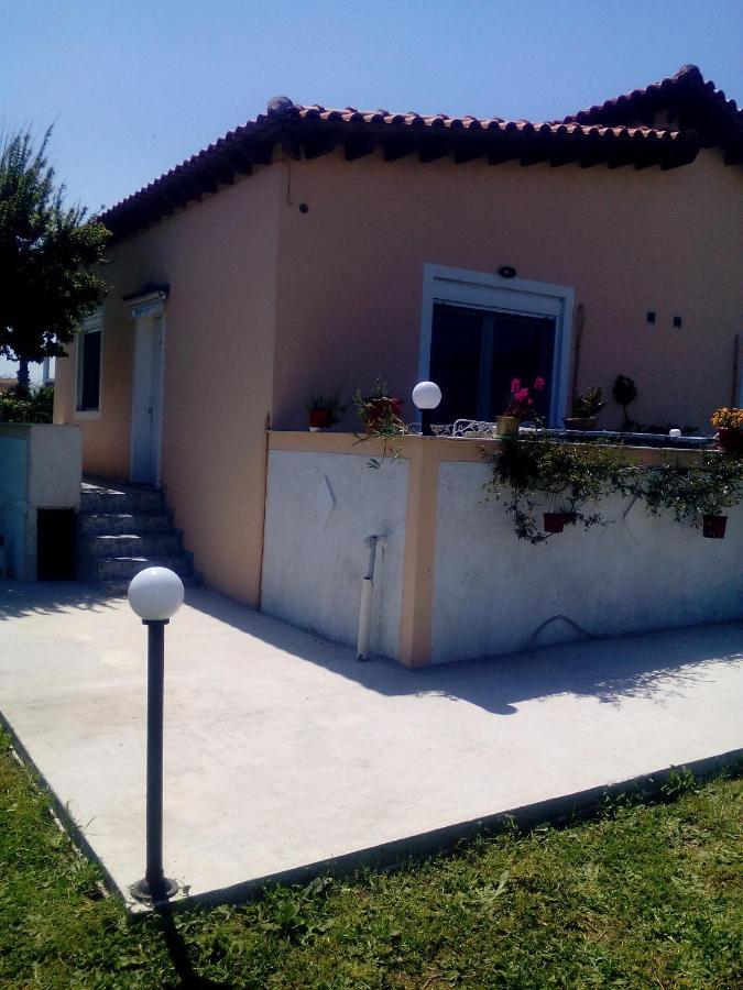 Studios Στουσ Πυργουσ Θερμησ Mytilene ภายนอก รูปภาพ