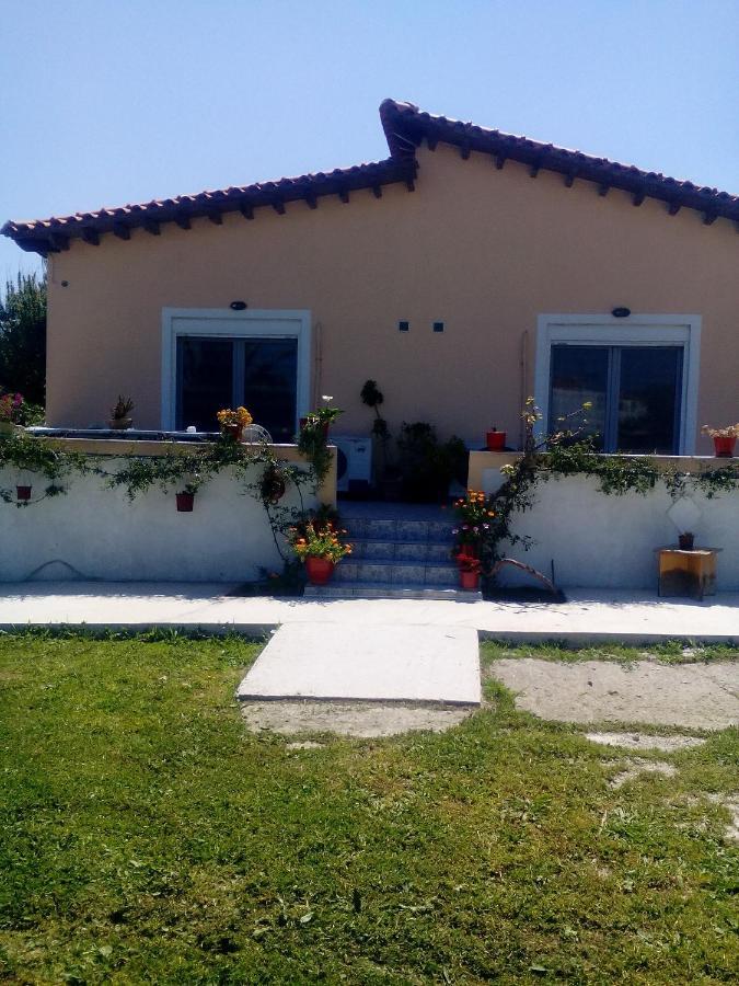 Studios Στουσ Πυργουσ Θερμησ Mytilene ภายนอก รูปภาพ