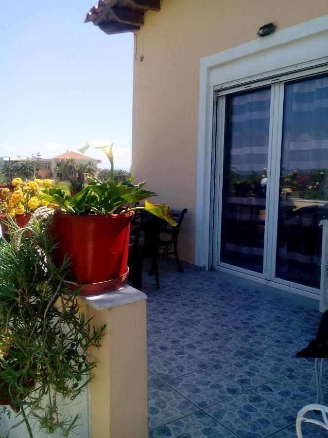 Studios Στουσ Πυργουσ Θερμησ Mytilene ภายนอก รูปภาพ