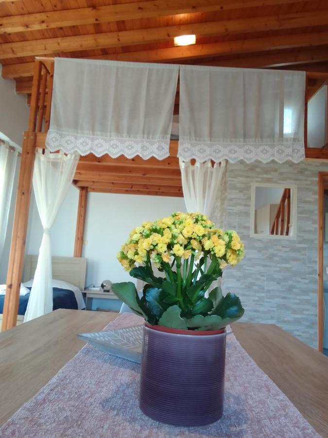 Studios Στουσ Πυργουσ Θερμησ Mytilene ภายนอก รูปภาพ