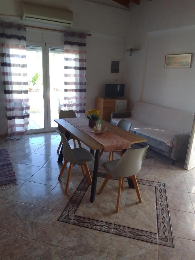 Studios Στουσ Πυργουσ Θερμησ Mytilene ภายนอก รูปภาพ