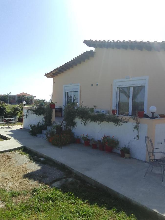 Studios Στουσ Πυργουσ Θερμησ Mytilene ภายนอก รูปภาพ