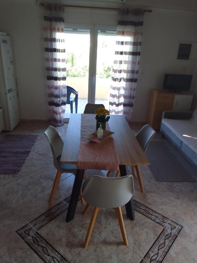 Studios Στουσ Πυργουσ Θερμησ Mytilene ภายนอก รูปภาพ