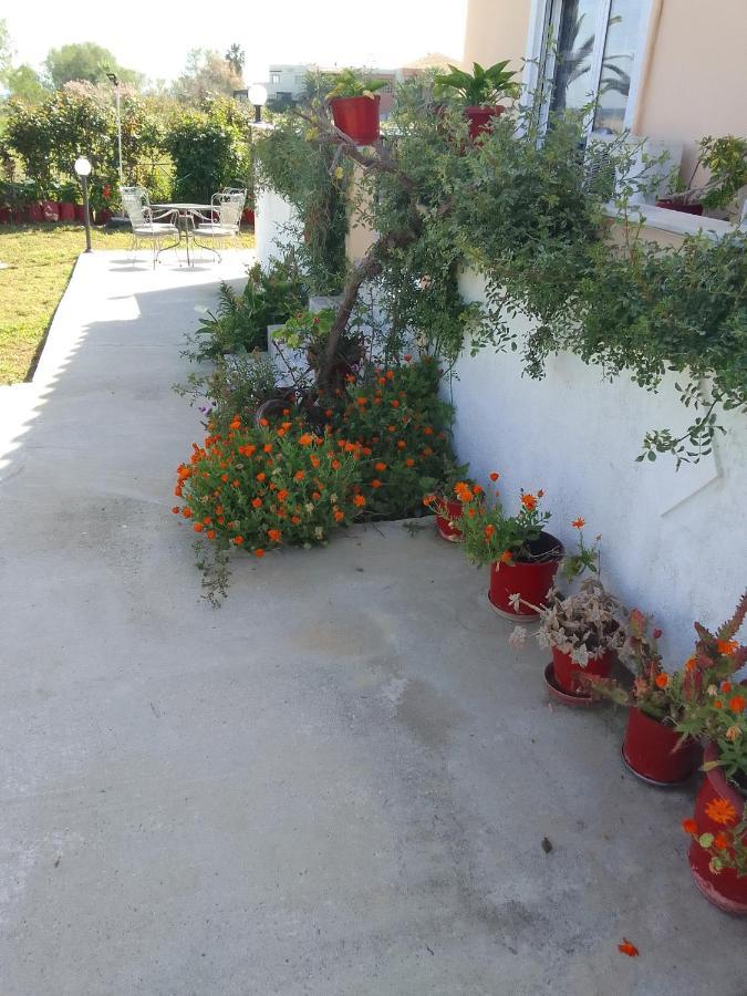 Studios Στουσ Πυργουσ Θερμησ Mytilene ภายนอก รูปภาพ