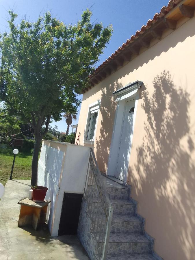 Studios Στουσ Πυργουσ Θερμησ Mytilene ภายนอก รูปภาพ