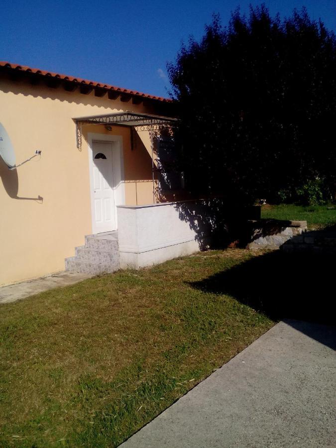 Studios Στουσ Πυργουσ Θερμησ Mytilene ภายนอก รูปภาพ