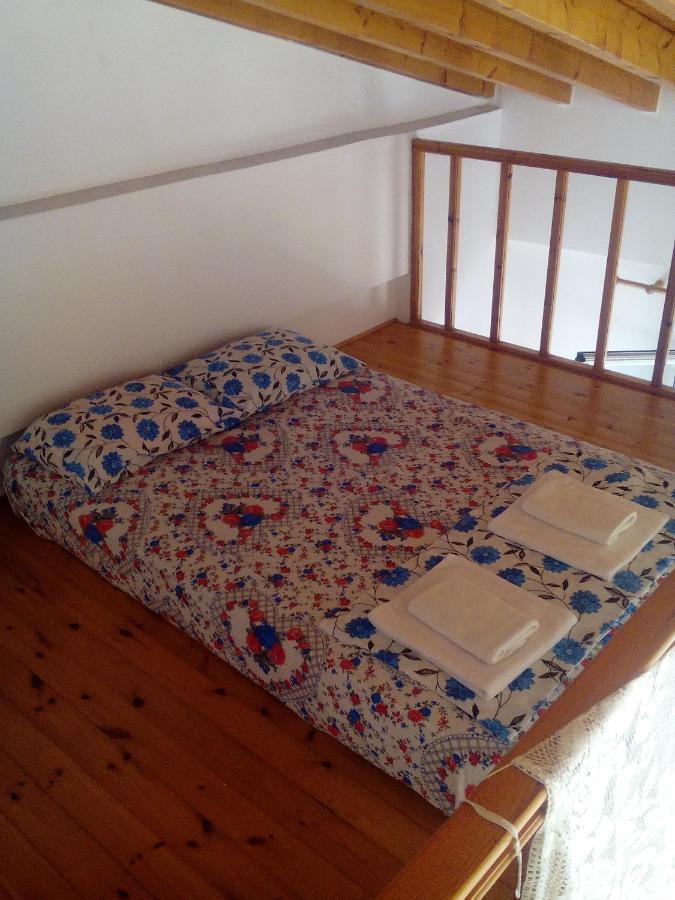 Studios Στουσ Πυργουσ Θερμησ Mytilene ภายนอก รูปภาพ